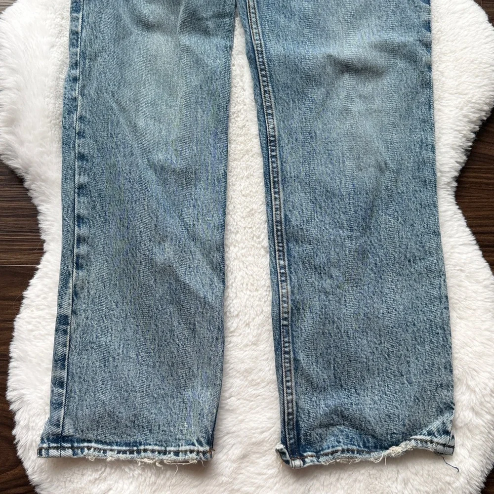 Abercrombie & Fitch The 90s Straight Ultra High Rise size 2 Short - Picture 6 of 6